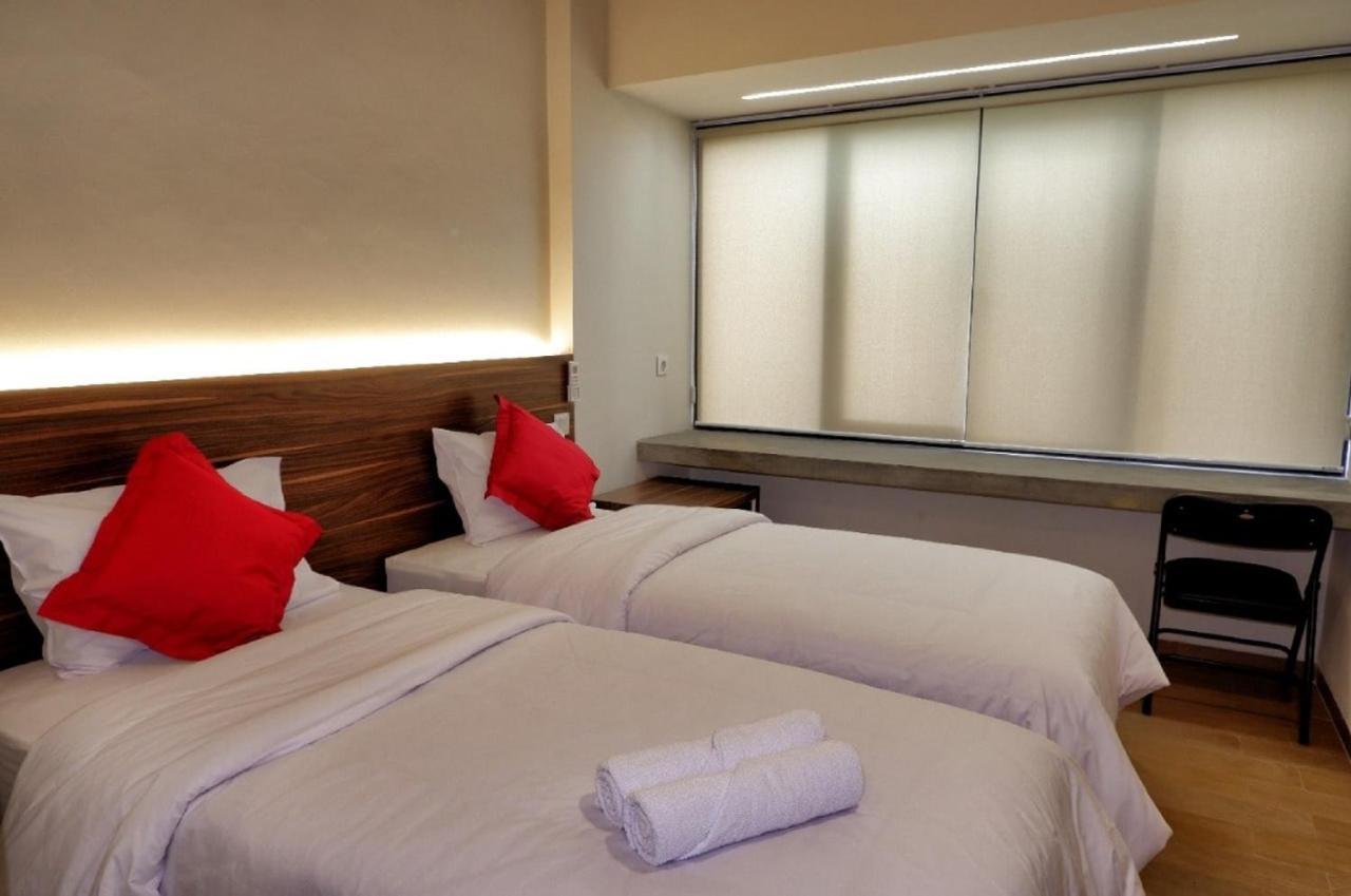 Guest House 555 Nki South Tangerang Exterior photo